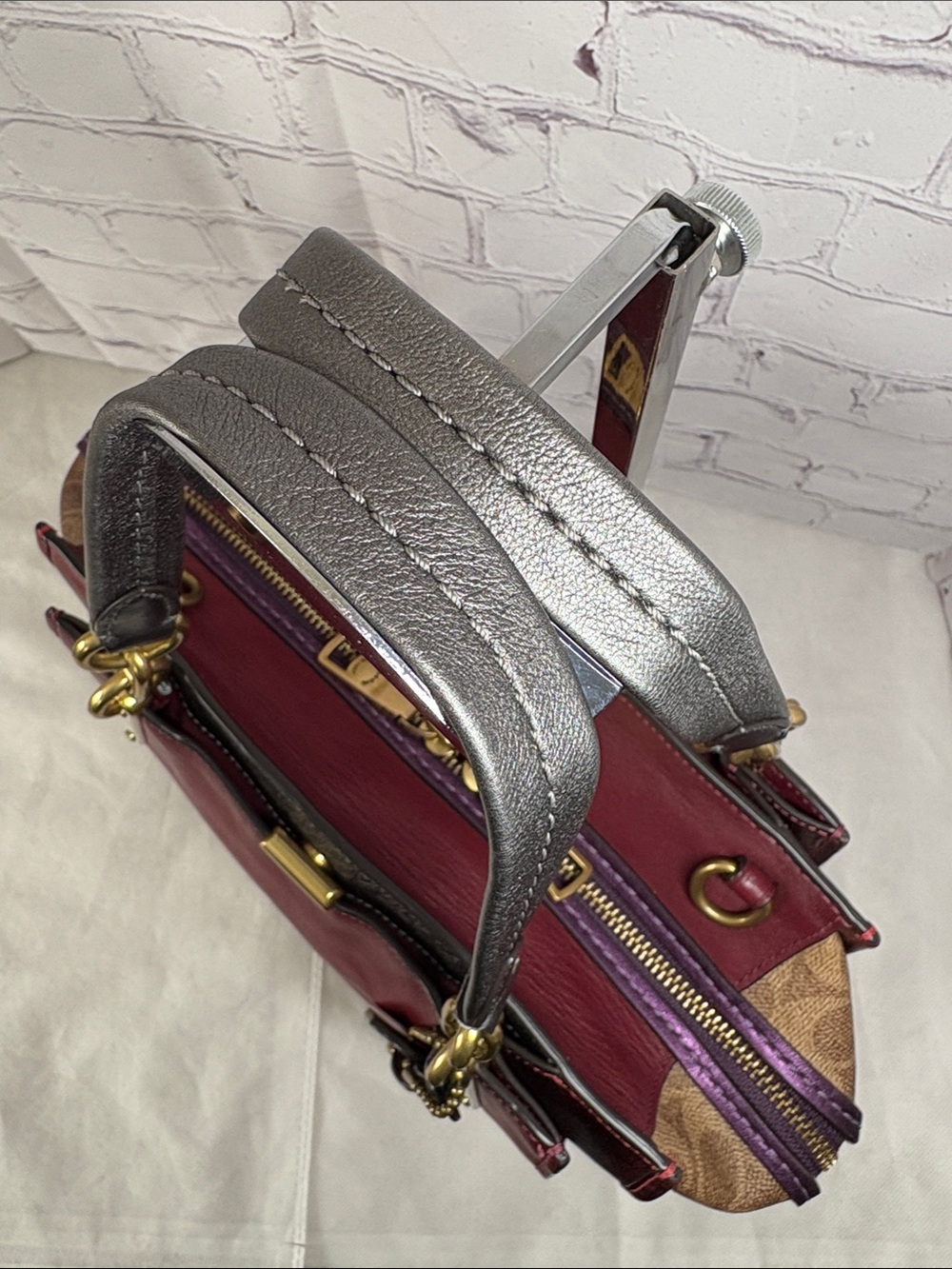 LOWST Coach Dreamer 27 “Endless Possibilities of NYC” Leather Crossbody Handbag - Picture 8 of 16